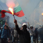 100年の閉鎖の回復に抗議ブルガリア