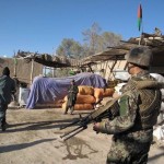 100タリバンはアフガニスタンの衝突で死亡