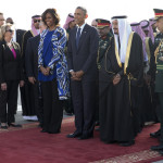 バラク·オバマ米大統領と彼の妻はDONEサウジアラビアのサルマンビン·アブドゥルアジーズアルサウドを歓迎