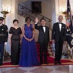 ホワイトハウスの集合写真でオバマ米大統領と日本の安倍晋三首相