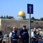 パレスチナ治安部隊、警察とパレスチナの民間人はキブラに崇拝停止する耐え難いです