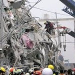台湾南部で大地震、62月