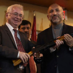 ロシア大使アレクサンダーMagnitskyとアフガニスタン国家安全保障顧問ハニフAtmar