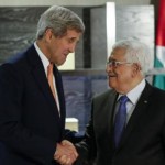 パレスチナのマフムード・アッバスはオマーンに米国国務長官のジョン・ケリーと会いました