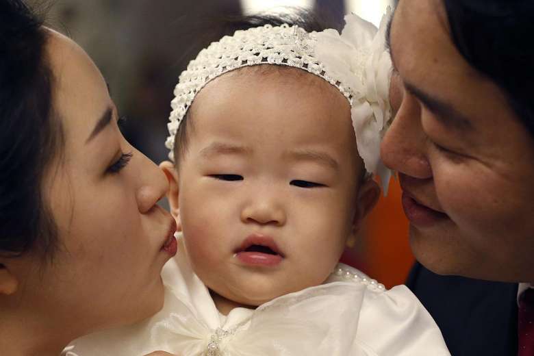 あなたがより多くの子供を生産、韓国政府は国民に訴え