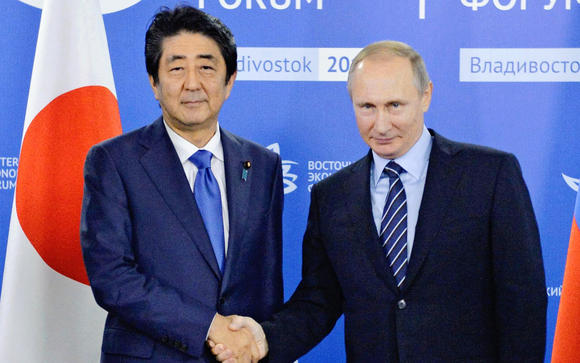 日本の安倍晋三首相とロシアのプーチン大統領