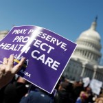 ワシントンで取り消される法案に対するオバマの医療プログラムのデモ