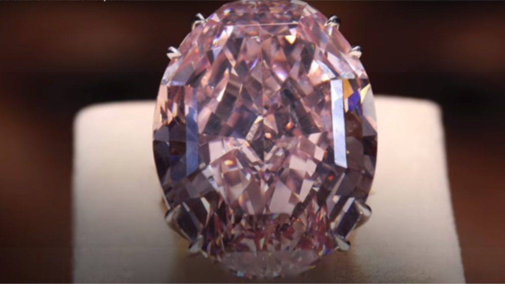 Le Grand Mazarinと呼ばれるこのダイヤモンドは、1887年に以前にオークションにかけられました