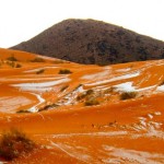 40年ぶりにサハラ砂漠に雪が降る
