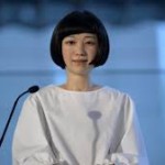 日本のエレガントな女性ロボットエリカ