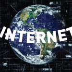 インターネットの歴史はあまり古くはありません。 55年前、1962年、J.C.R. または "Lick"、それはIntergalacticと呼ばれるネットワークとしてそれを設立しました