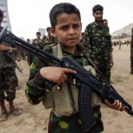 イエメンの戦争の始まり以来、孔雀は18千人の子供たちに燃料の戦争を起こしました