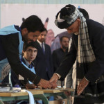アフガニスタンでは、投票した人の25％未満であり、これは過去3回の大統領選挙よりも低い。