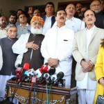 Maulana Fazl-ur-Rehmanは、集会からのすべての反対に対する集団的反対が検討中であると言います