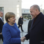 ドイツのアンゲラ・メルケル首相がトルコ訪問中にレジェップ・タイイップ・エルドアン大統領に会った