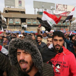 クレリック・モクタダ・アル・サドルの支持者がイラクの米軍に抗議