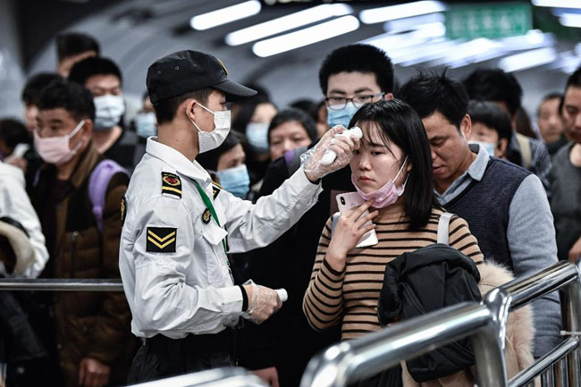 中国でコロナウイルスの影響を受ける人の数は76,000人を超えました