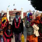 インドに移住した100以上のヒンズー教徒の家族がパキスタンに戻った。